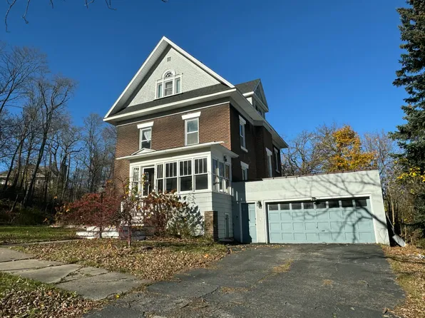 408 S Ravine St, Sault Sainte Marie, MI 49783