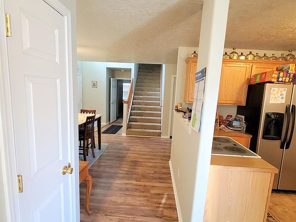5th image of 568 S Main St