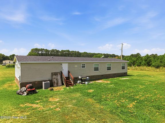 3rd image of 260 Low Ground Road