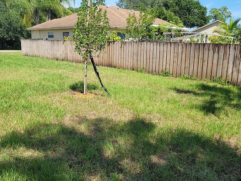 2525 SW Westfield St — Photo 3