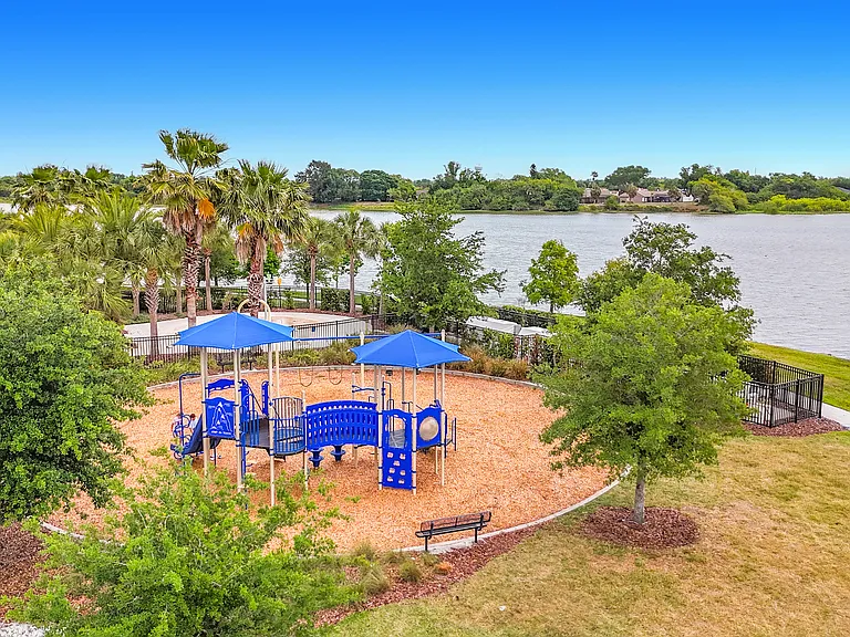 5649 Tripoli Dr — Photo 30