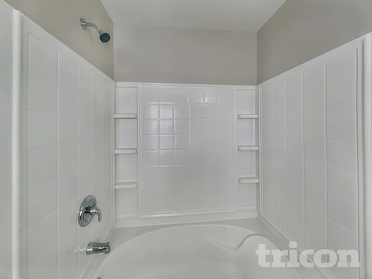 5717 Henderson Oaks Dr — Photo 9