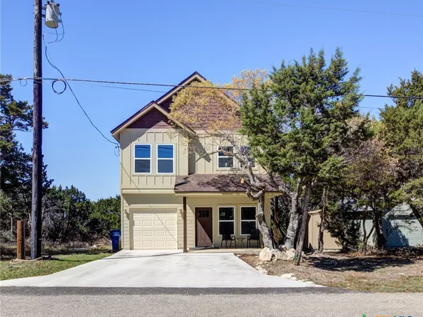 1577 Whispering Hills Dr, Canyon Lake, TX 78133