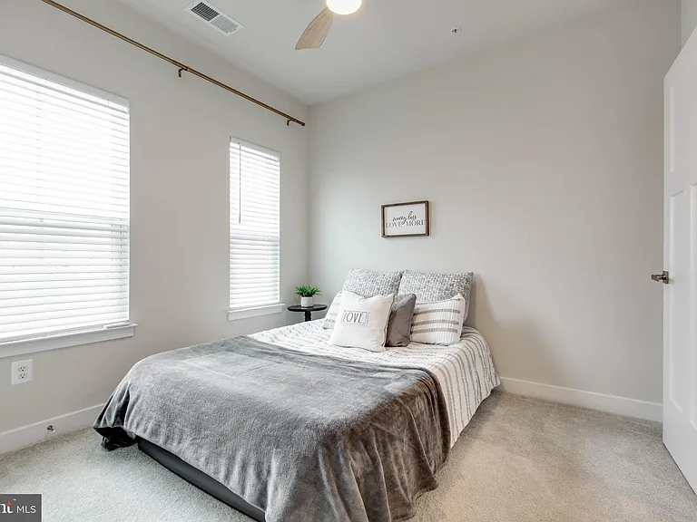 7523 Bharat Way — Photo 26