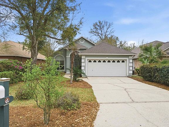 2nd image of 9915 Rail Cir