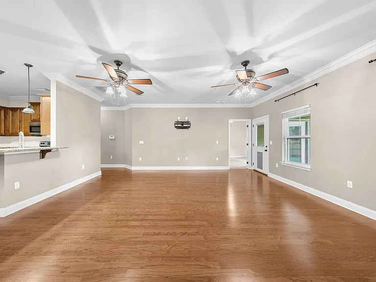 302 Palm Blvd N — Photo 10