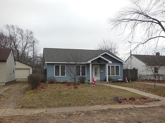 3rd image of 2251 Warren St