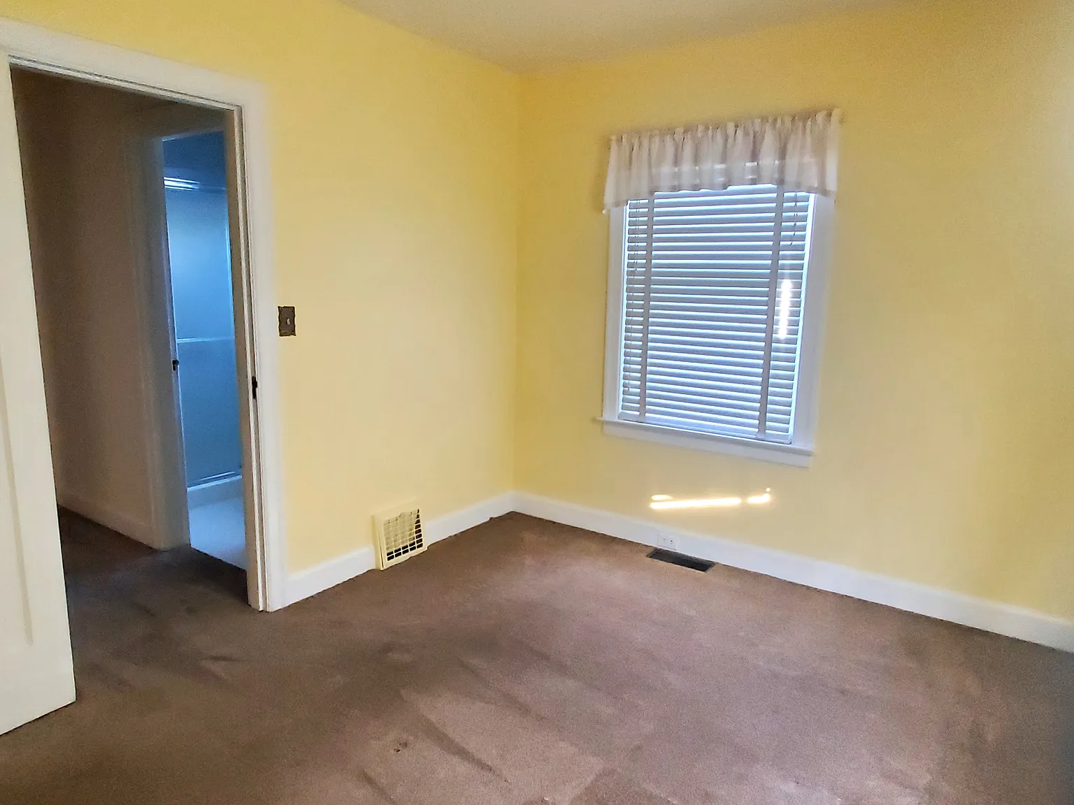 3568 NW Anderson Hill Rd — Photo 3