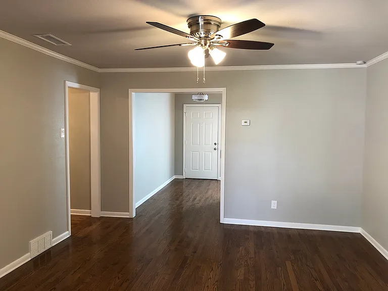 9907 Ridgehaven Dr — Photo 2