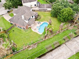 2342 Autumn Mist Ln, League City, TX 77573