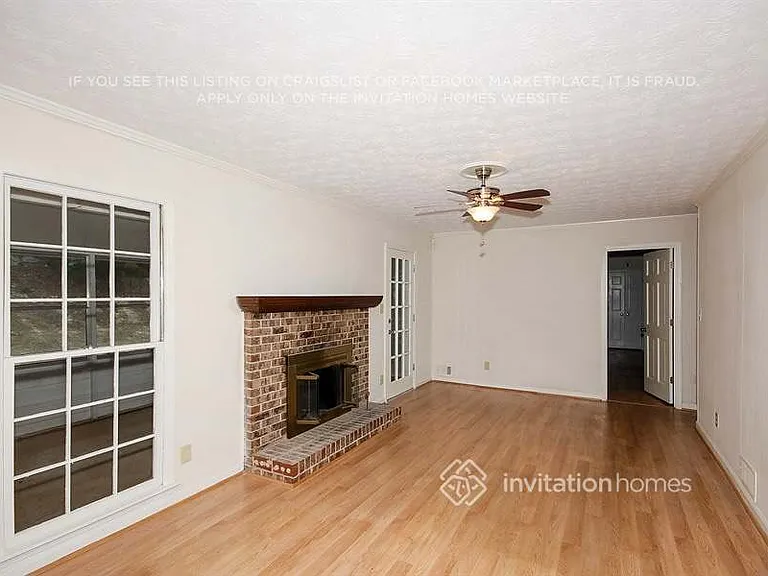 458 Glendale Ct — Photo 6