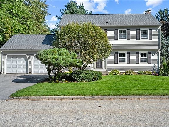 2nd image of 4 Robertson Rd