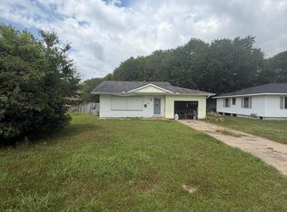 319 S Louise St, Jennings, LA 70546