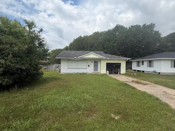 319 S Louise St, Jennings, LA 70546