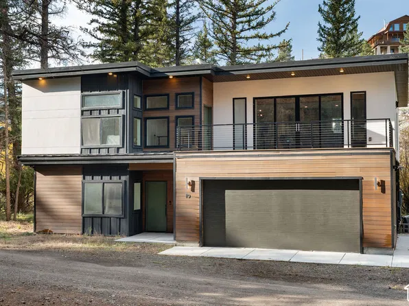 945 W Clear Creek Cir, Panguitch, UT 84759