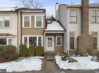 9025 Saffron Ln, Silver Spring, MD 20901