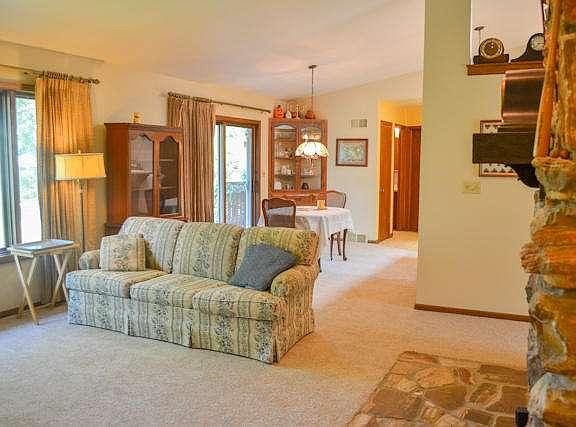 2nd image of 3150 W Thorncrest Dr