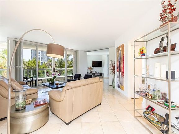 3rd image of 21055 Yacht Club Dr APT 609