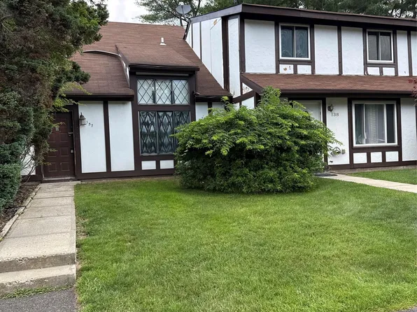 137 Fieldstone Court, Middle Island, NY 11953