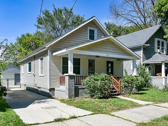 3rd image of 1513 North Ave NE