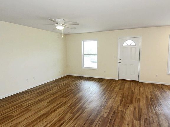 4th image of 436 Southview Dr