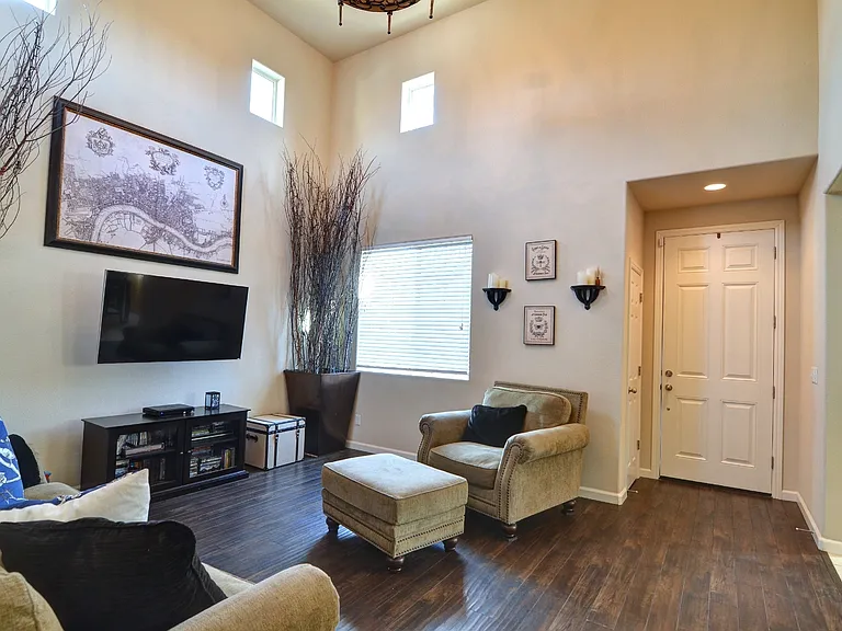 1886 N Highland Ave — Photo 6