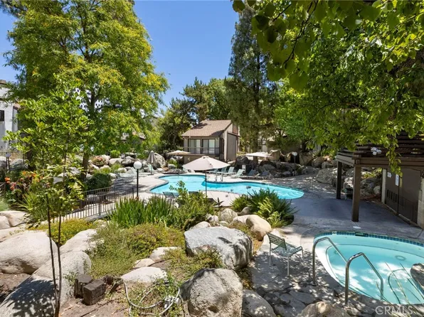21535 Erwin St Unit 117, Woodland Hills, CA 91367