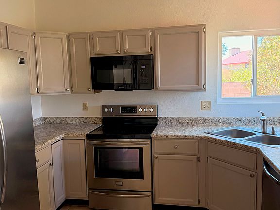 5th image of 8913 N Onyx St