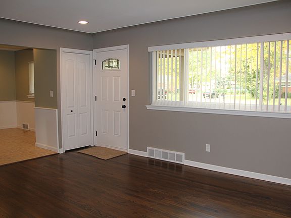 4th image of 4524 Regina Dr
