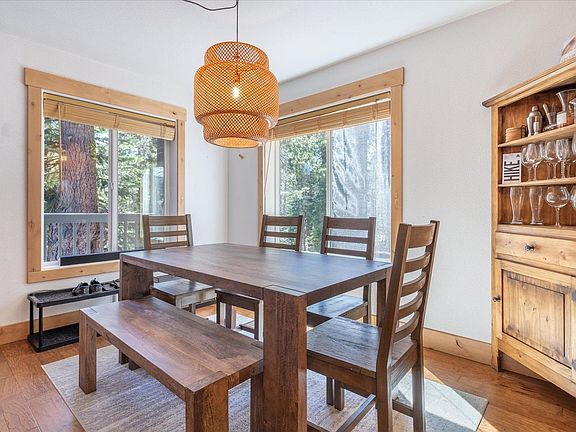 5th image of 50638 Hemlock Ct