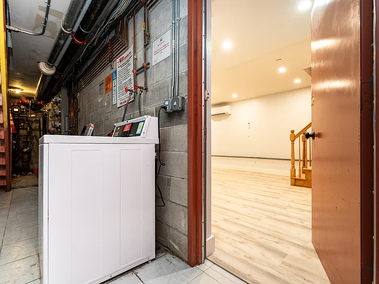 52 Monitor St #1F — Photo 16