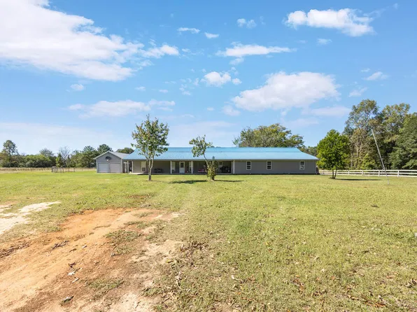 24 Duke Dr, Fort Mitchell, AL 36856