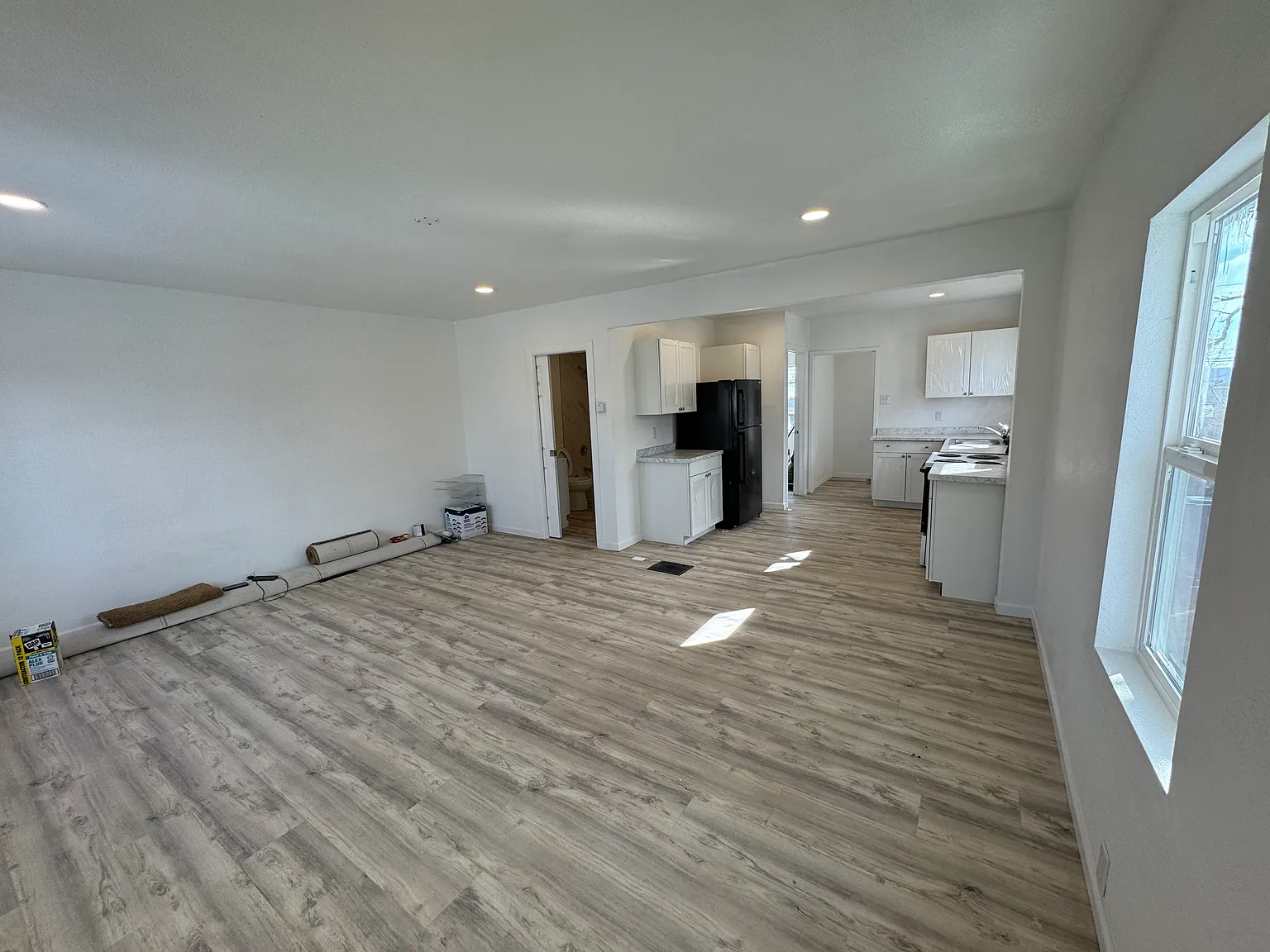 2 bed, 1080 sqft, $1,350 — Photo 3