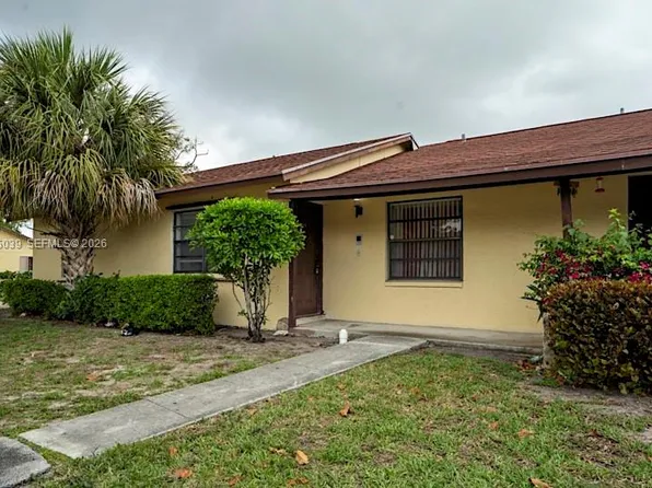 472 Glenwood Dr #472, West Palm Beach, FL 33415