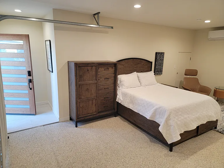 1025 Cypress Ave #3 — Photo 2