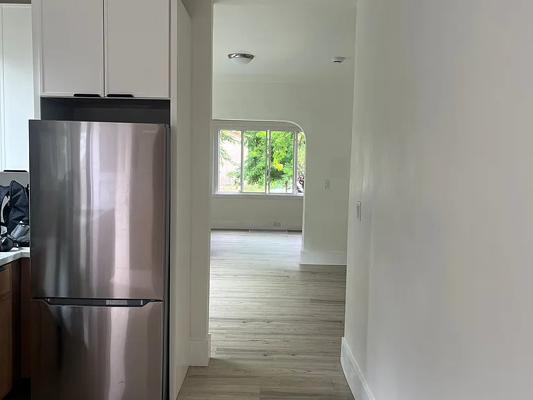 843 Roberta St #A — Photo 9