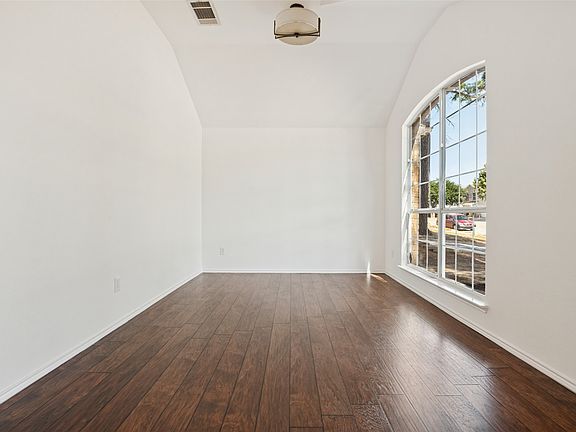 4th image of 536 Cross Ridge Cir N