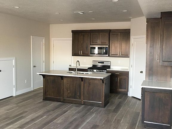 2nd image of 831 S Black Alder Dr