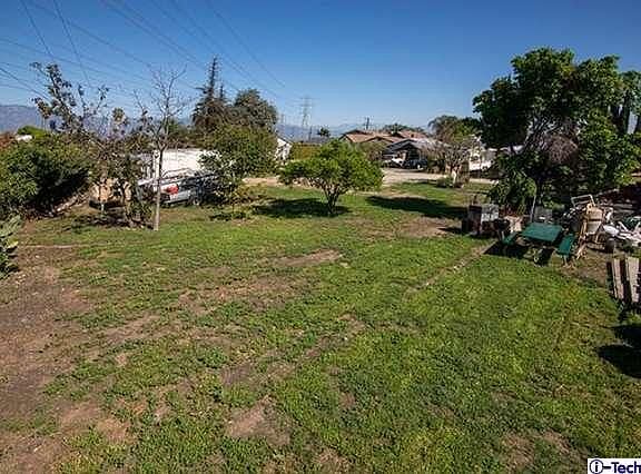 5th image of 2209 Kelburn Ave