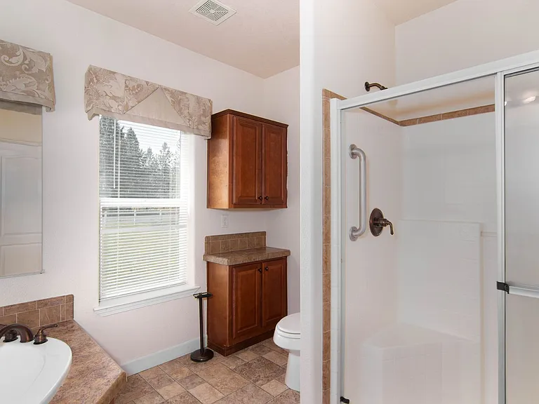 8222 W White Rd — Photo 8