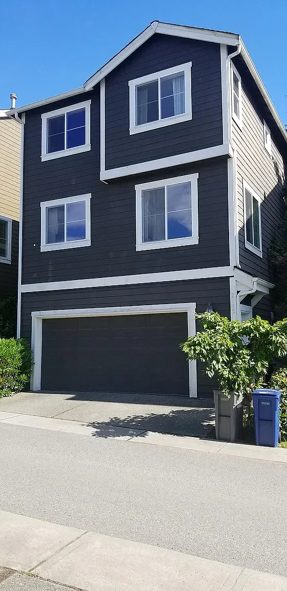 4 bed, 2.5 bath, 1700 sqft, $3,395 — Photo 2