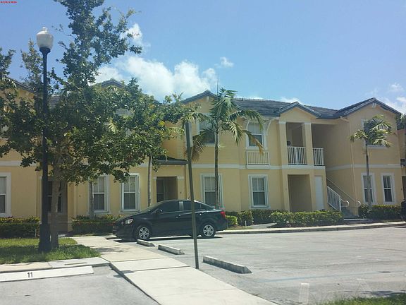 2nd image of 3065 SE 1st Dr Unit 13