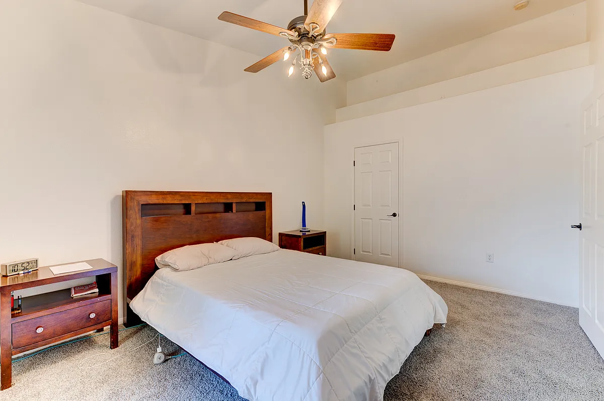 Building Photo - 520 Arrowhead Trl #322