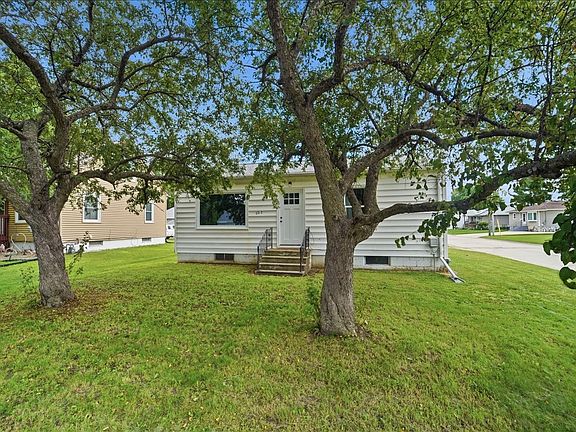 2nd image of 602 E End Ave
