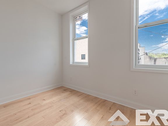 4th image of 88 Wilson Ave Floor 3