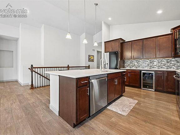 5th image of 7209 Peachleaf Dr