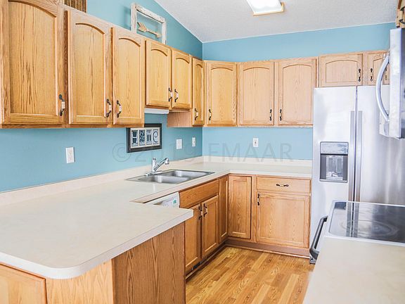 3rd image of 1637 6th St W