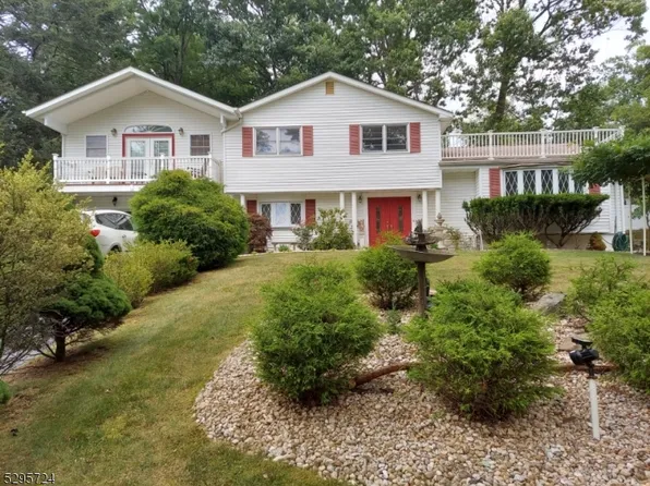 5 Dana Dr, Livingston Twp., NJ 07039