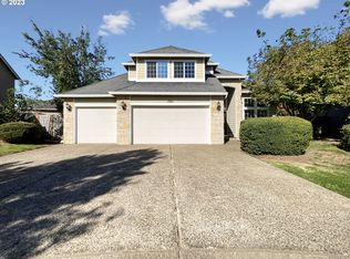 1301 NE Estelle Ct, Hillsboro, OR 97124