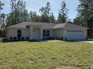 556 W Heronsbill Ln, Citrus Springs, FL 34434